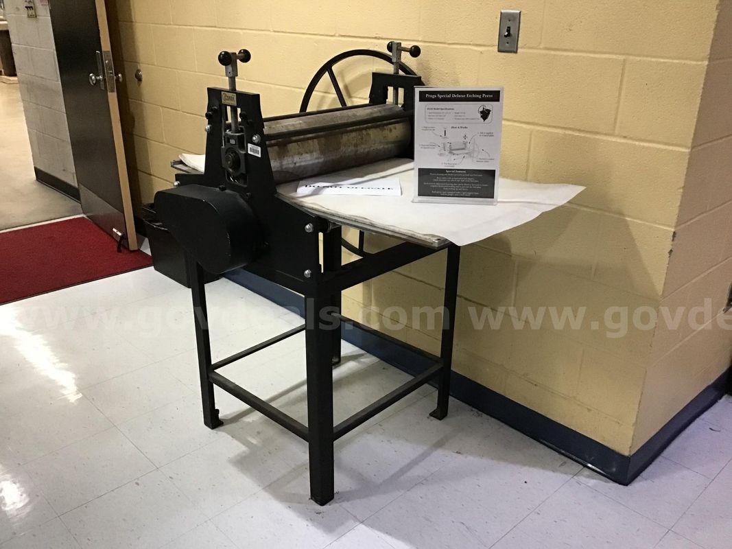 Praga Special Deluxe Etching Press on stand
