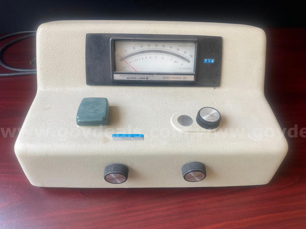 Bausch & Lomb Spectrophotometer Spectronic 20 (Analog)