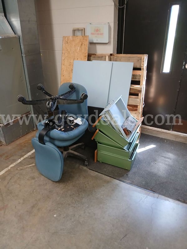 2 Rolling Chairs, 5 Drawers, Table Tops and Pallet