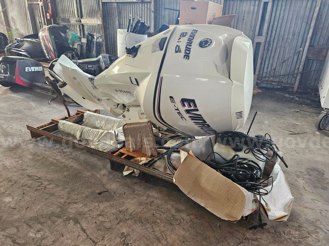 2011 Evinrude 225HP ETEC Boat Motor