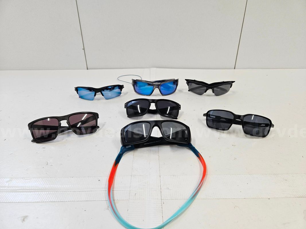 Lot of Oakley Sunglasses (Approx 7)