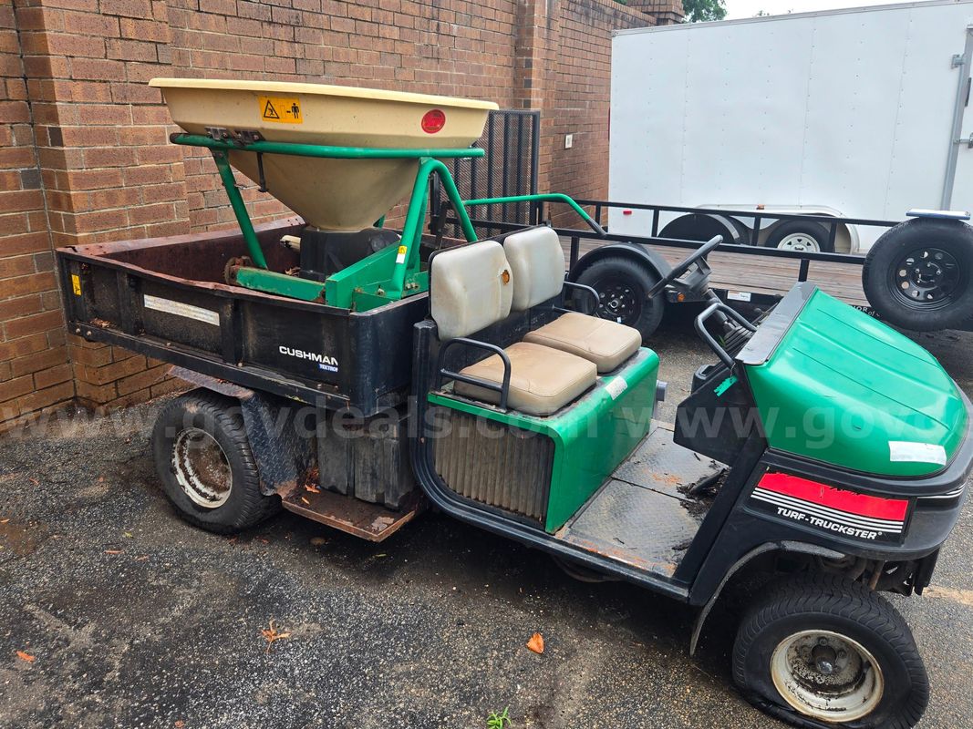 Cushman Truckster Turf Utility Cart