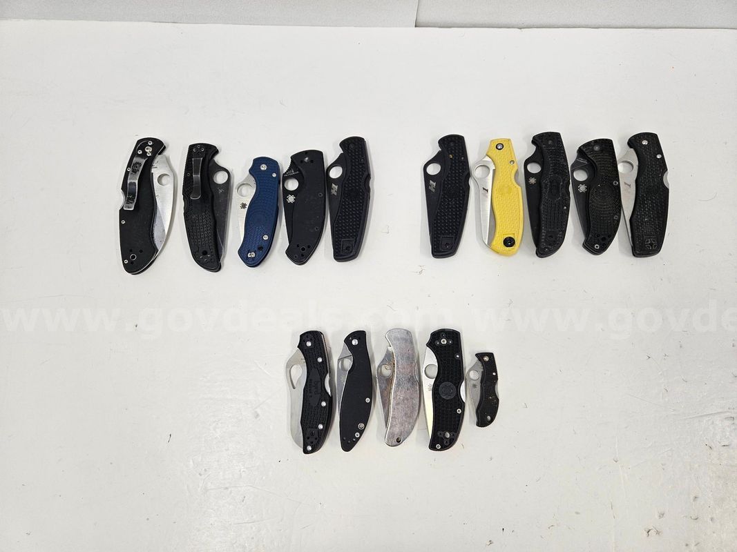 Lot of Spyderco and Byrd Knives (Approx 15)