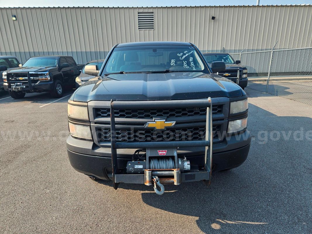 2015 Chevrolet Silverado 1500 Work Truck Crew Cab 4WD 4-DR, 5.3L V8