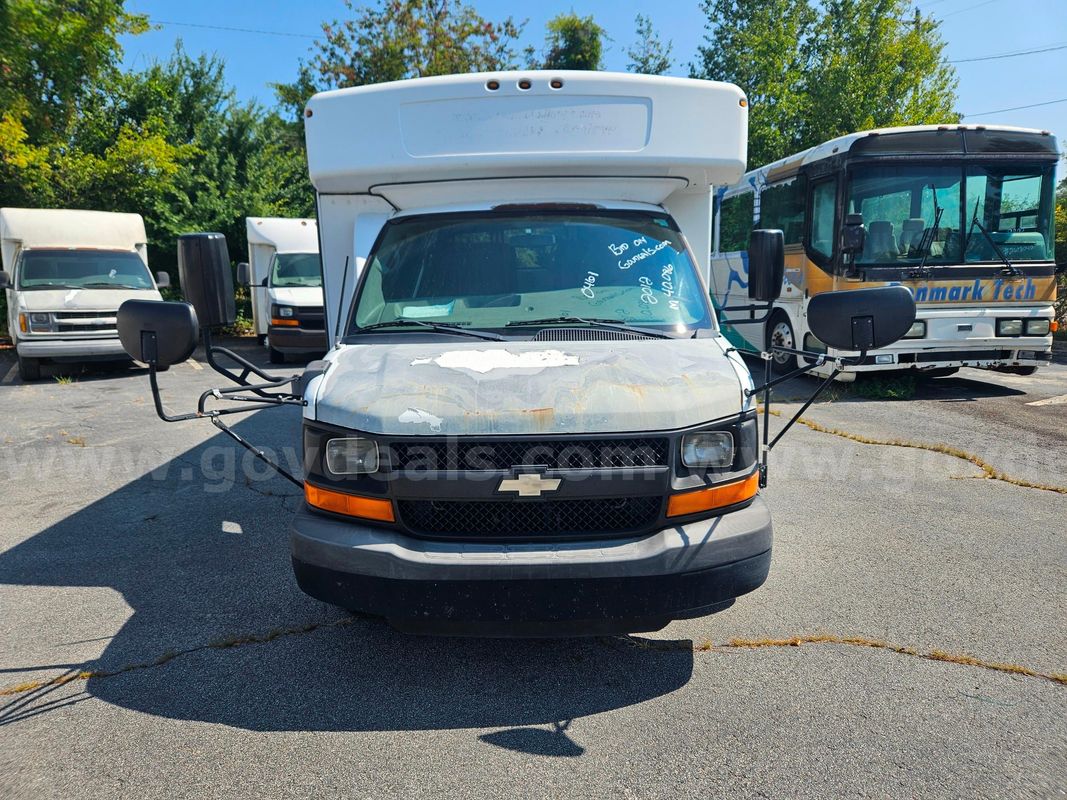 2012 Chevrolet Express CUTAWAY, 6.0L V8