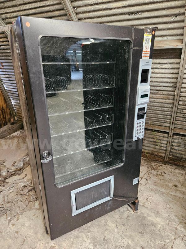 AMS SNACK MACHINE Vending Machine