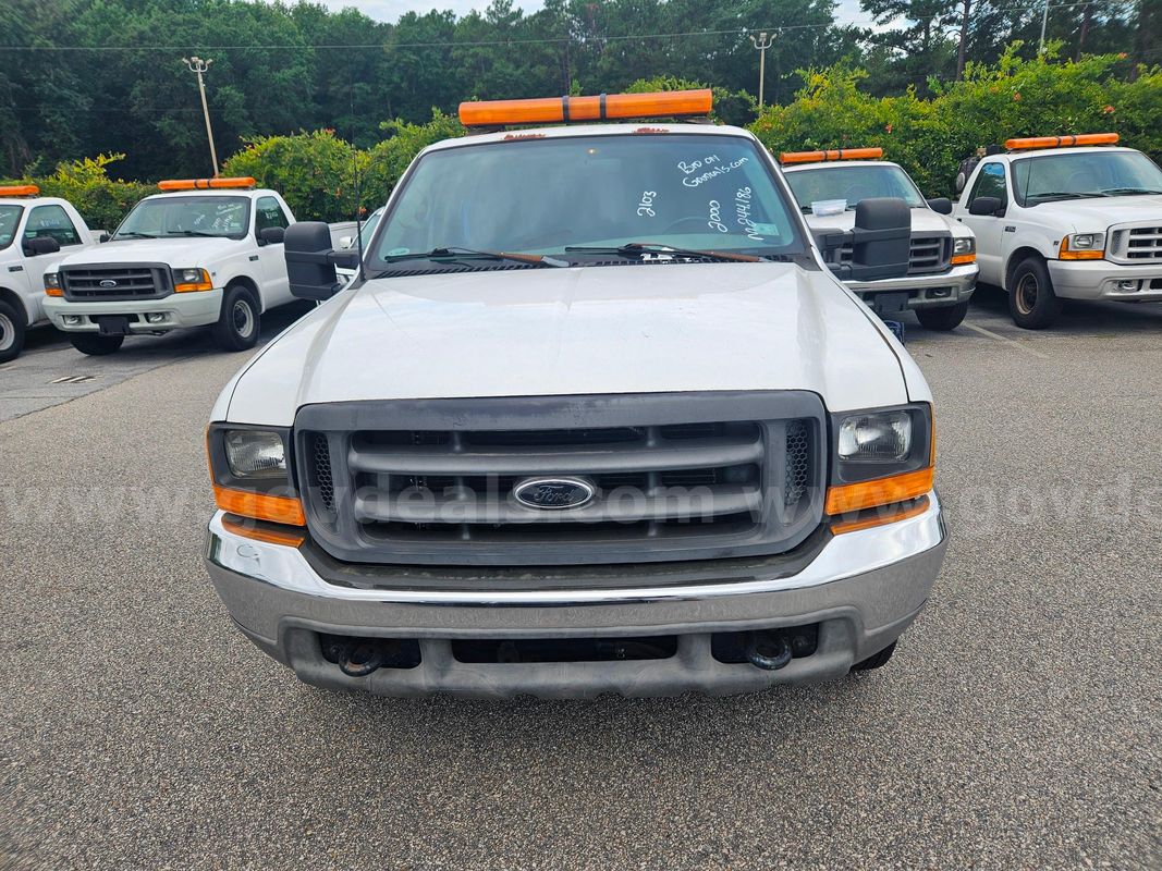2000 Ford F-250 SD XL Reg. Cab 2WD 2-DR, 5.4L V8 NO CAT
