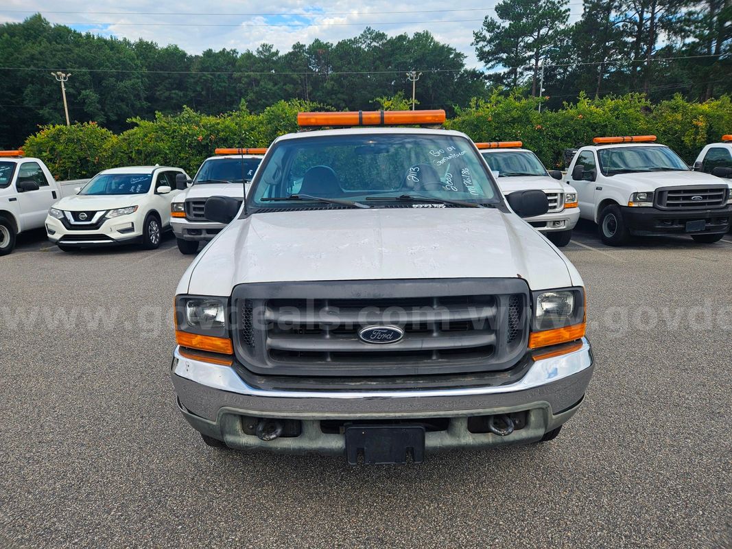 2000 Ford F-250 SD XL Reg. Cab 2WD 2-DR, 5.4L V8 NO CAT