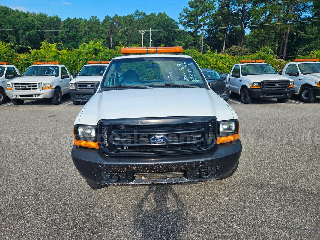 2000 Ford F-250 SD XL Reg. Cab 2WD 2-DR, 5.4L V8 NO CAT
