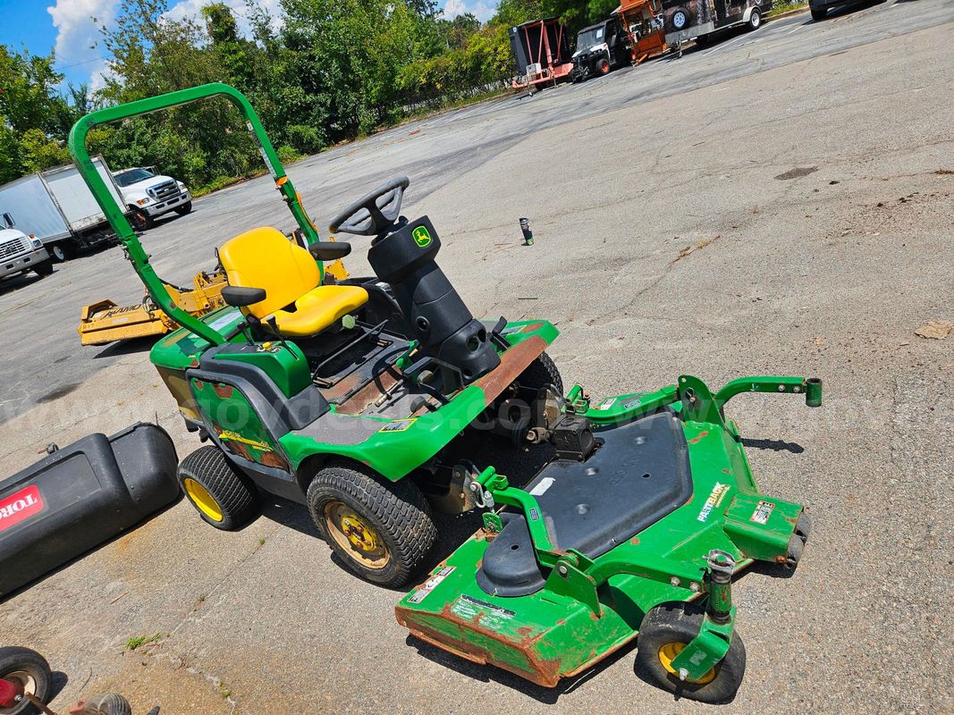 John Deere Deck Mower