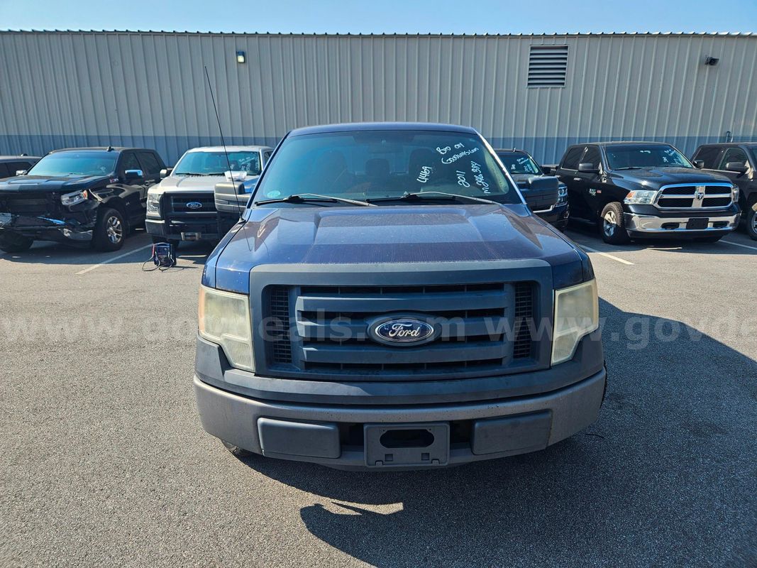 2011 Ford F-150 XL SuperCrew 5.5-ft. Bed 2WD 4-DR, 5.0L V8