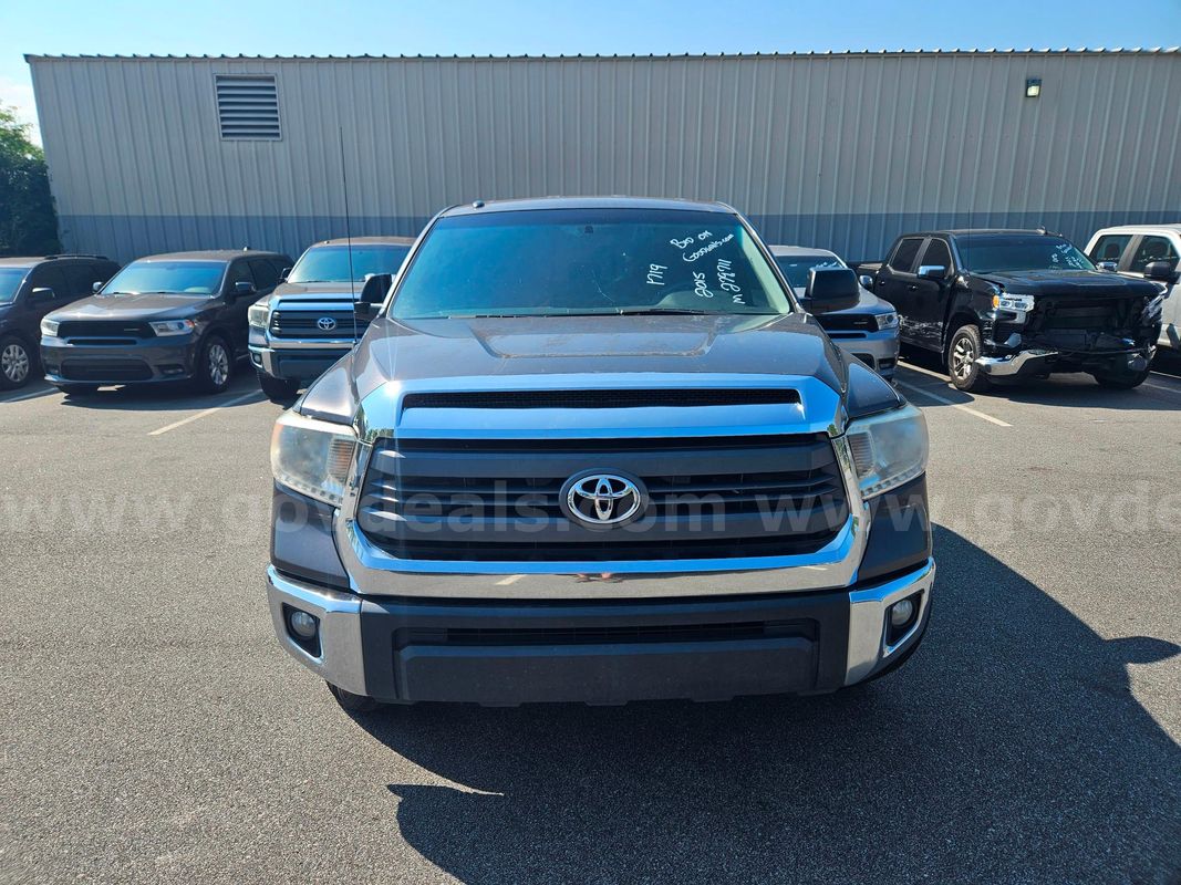 2015 Toyota Tundra CREW CAB 2WD 4-DR, 4.6L V8