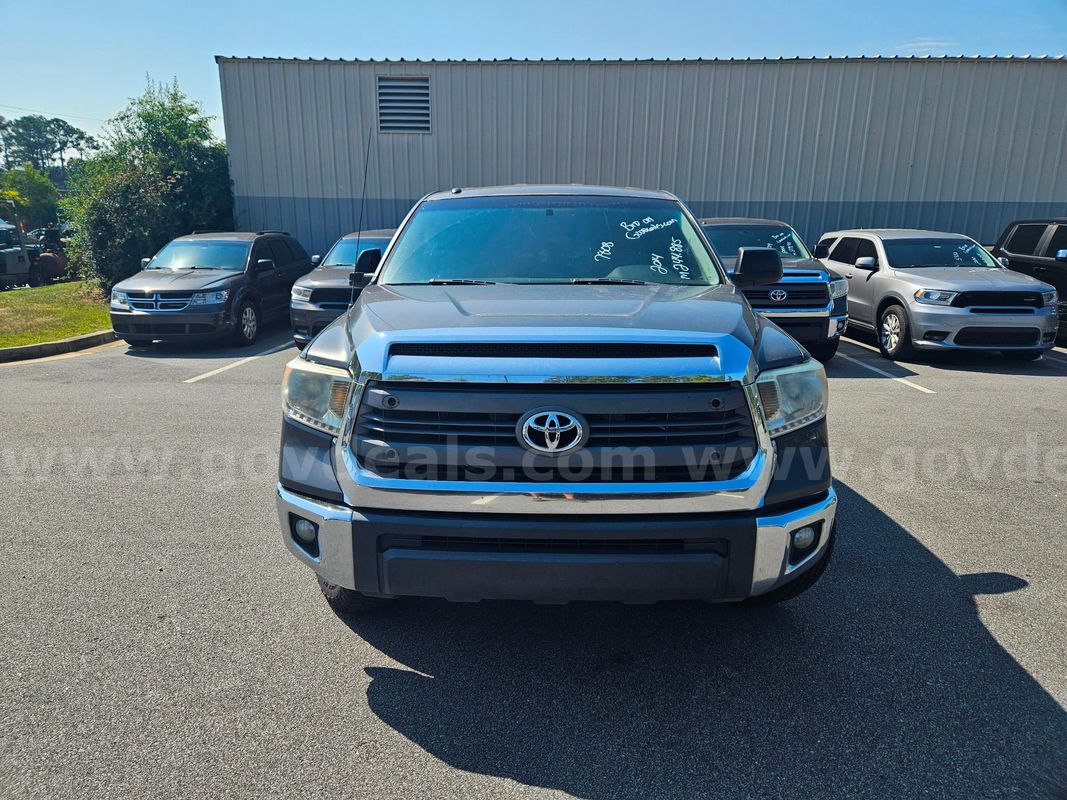 2014 Toyota Tundra CREW CAB 2WD 4-DR, 4.6L V8