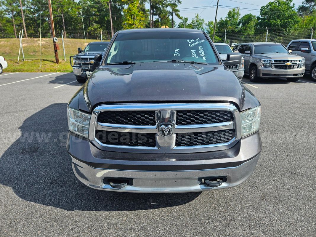 2019 RAM 1500 Classic 4WD 4-DR, 5.7L V8