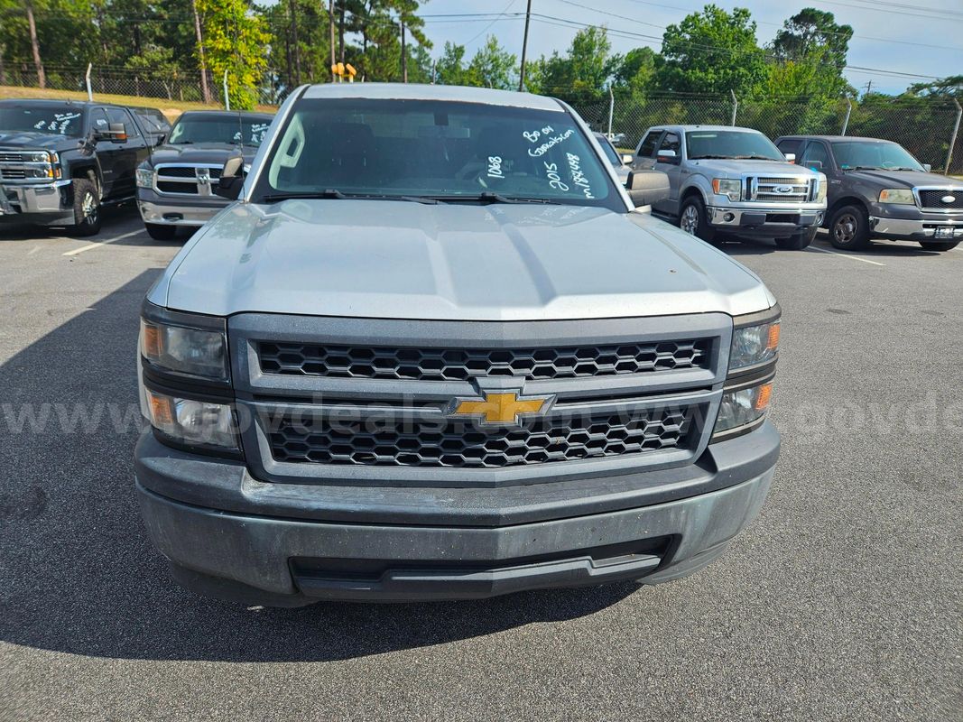 2015 Chevrolet Silverado 1500 Work Truck Crew Cab 2WD 4-DR, 5.3L V8