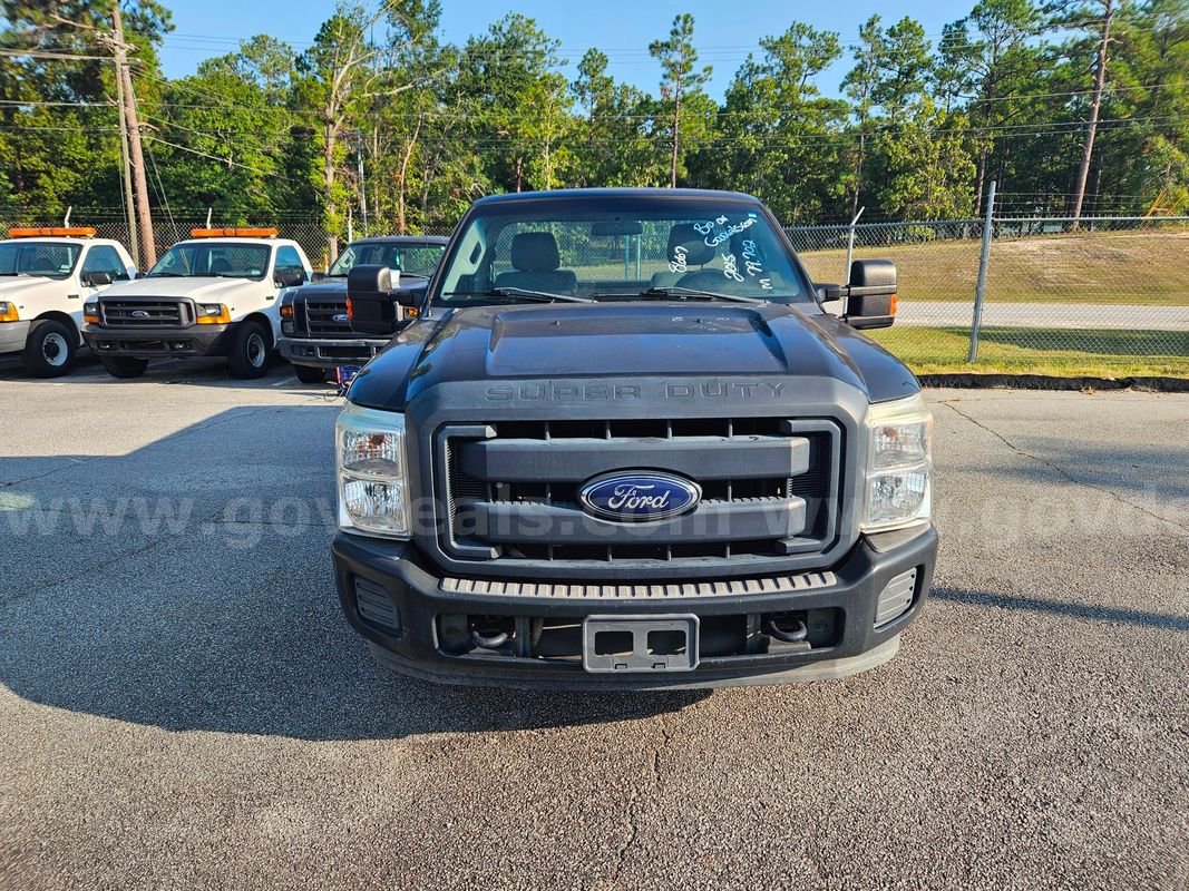 2015 Ford F-250 SD XL 2WD 2-DR, 6.2L V8