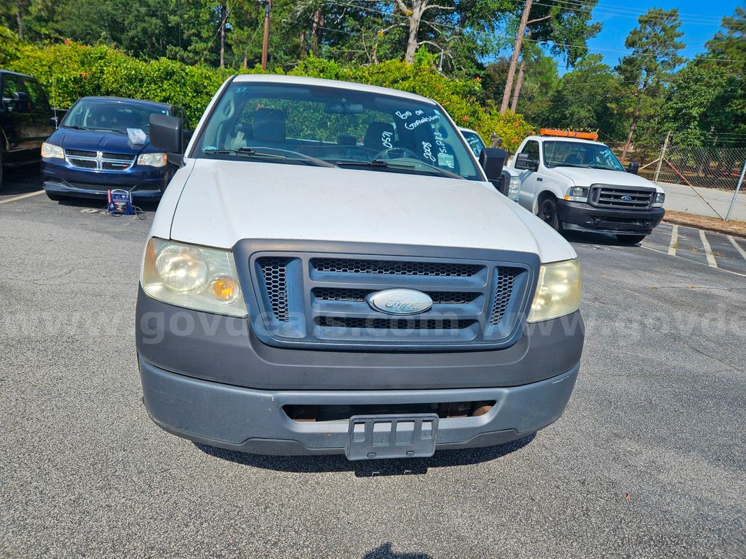 2008 Ford F-150 XL 2WD 2-DR, 4.2L V6