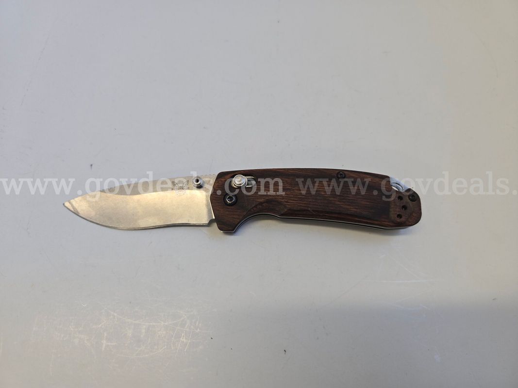 Benchmade 15031 Knife