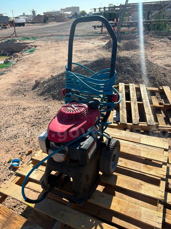 Pressure Washer with Honda Engine