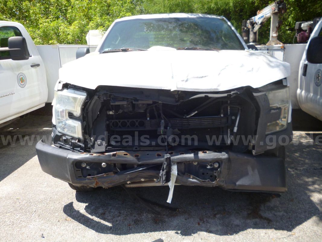 2017 Ford F-150 XL SuperCab 8-ft. 2WD (Totaled)