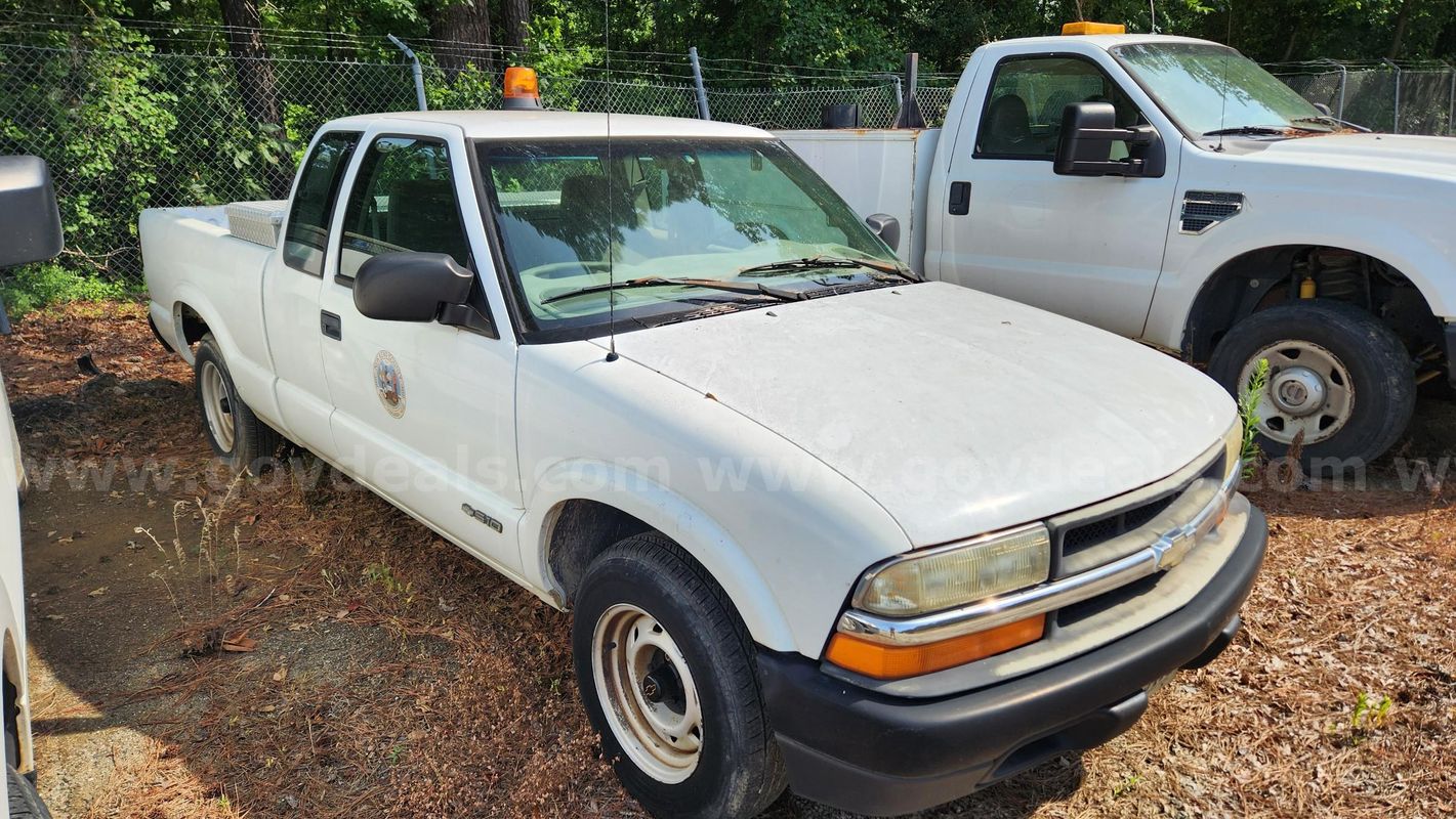2002 Chevrolet S10 Pickup Ext. Cab 2WD