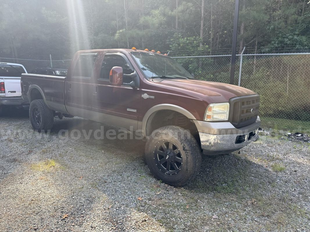 2006 Ford F-350 SD King Ranch Crew Cab Long Bed 4WD