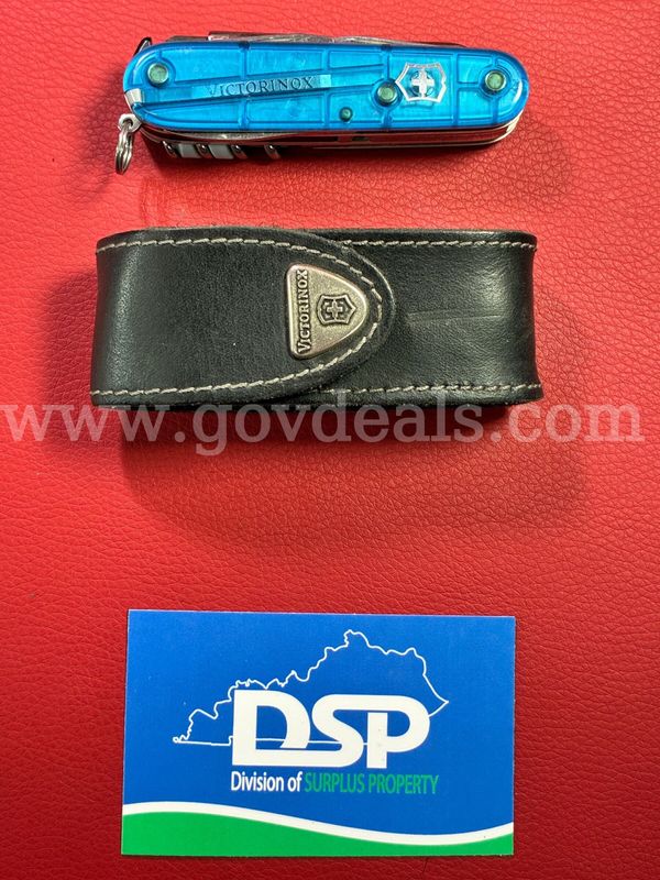 Victorinox Cybertool Swiss Army Knife with Sheath/PRE-OWNED/DS18569/98997/TSA