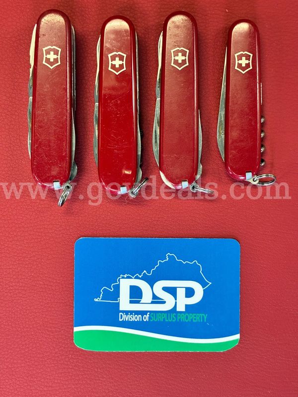 4 Victorinox Swiss Army Knives/PRE-OWNED/DS18606/99165/TSA