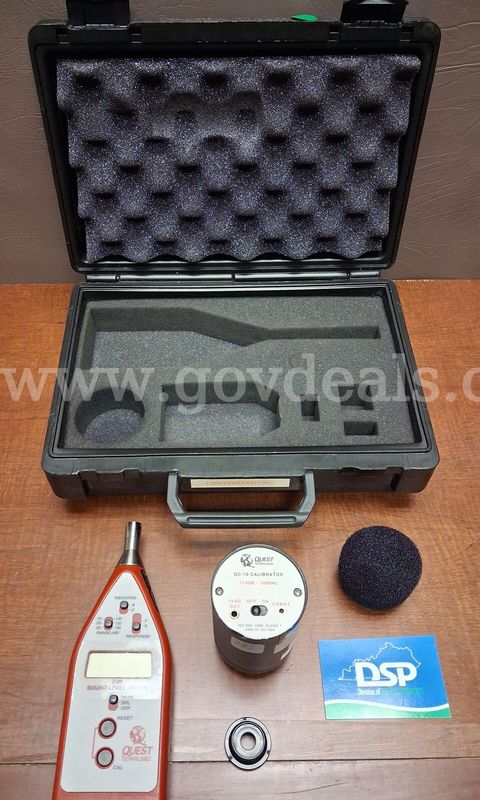 Quest Sound Level Meter 2100 with QC-10 Calibrator and Case/PRE-OWNED/DS16502/90032/DSP
