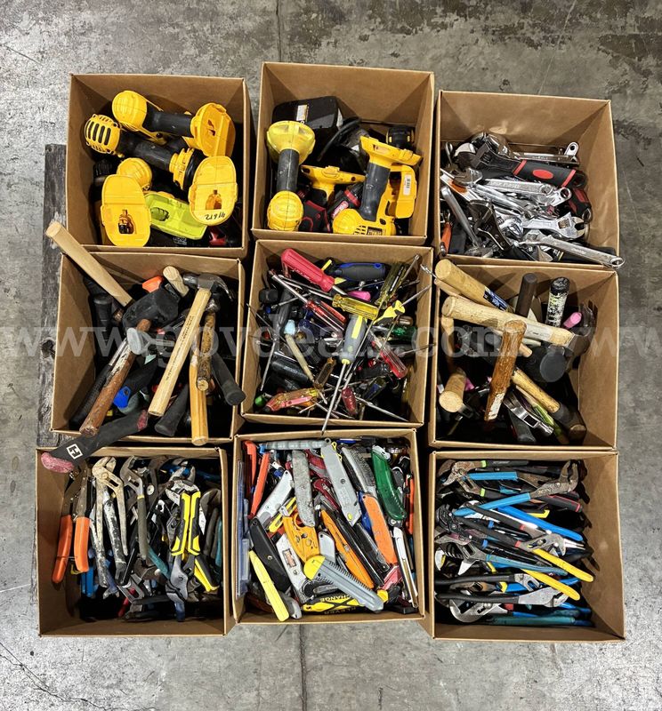 417 Pound Lot of Various Hand Tools/PRE-OWNED/DS18692/99575/TSA