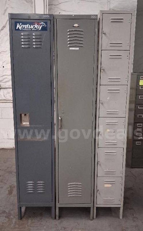 3 Metal Locker Units/PRE-OWNED/DS18702/99594/DSP