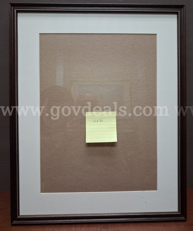 3 Boxes of Picture Frames/PRE-OWNED/DS18027/96661/DSP