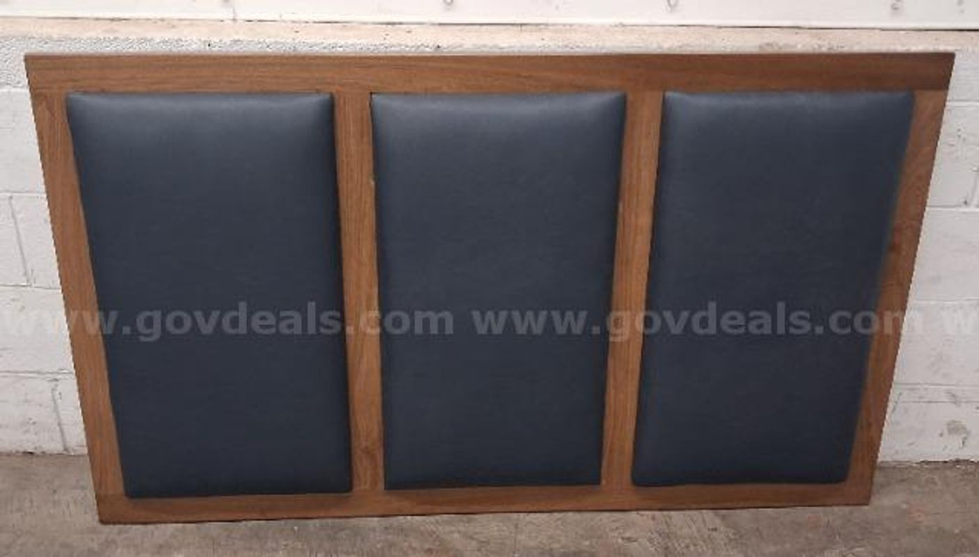Headboard for Queen Size Bed/PRE-OWNED/DS18715/99630/DSP