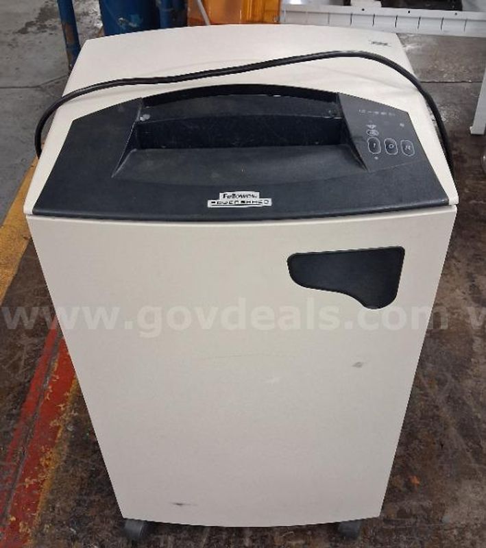 Fellowes Model C-320 Powershred Paper Shredder/PRE-OWNED/DS18714/99629/DSP