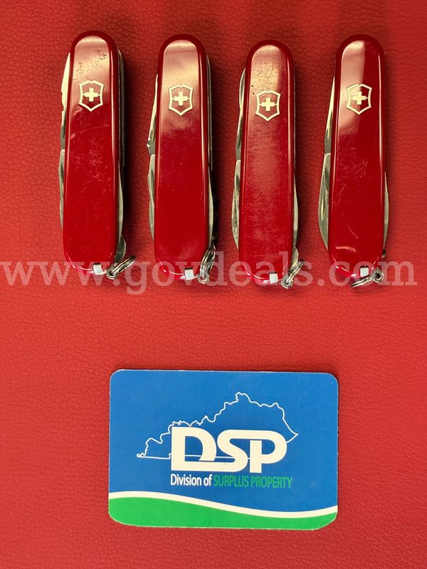 4 Victorinox Swiss Army Knives/PRE-OWNED/DS18721/99658/TSA