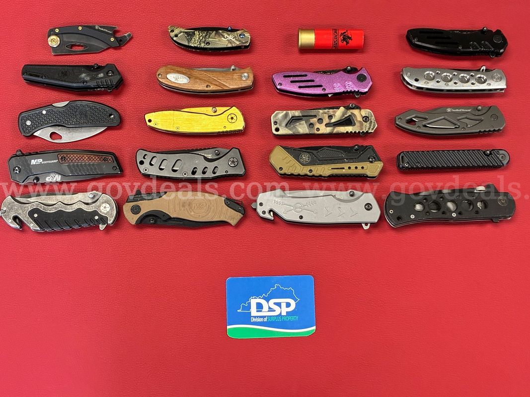 20 Smith & Wesson-Gun Maker Knives/PRE-OWNED/DS18726/99681/TSA