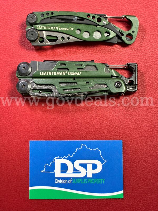2 Leatherman Multi-Tools/PRE-OWNED/DS18726/99678/TSA