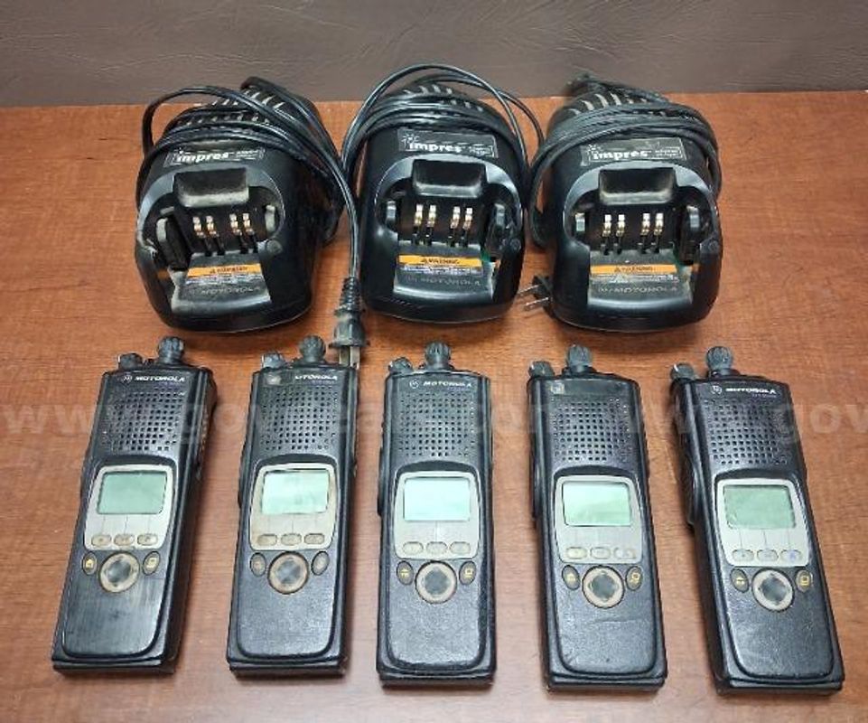 5 Motorola XTS 5000 Radios and 3 Impres Chargers but no Batteries/PRE-OWNED/DS18612/99605/DSP