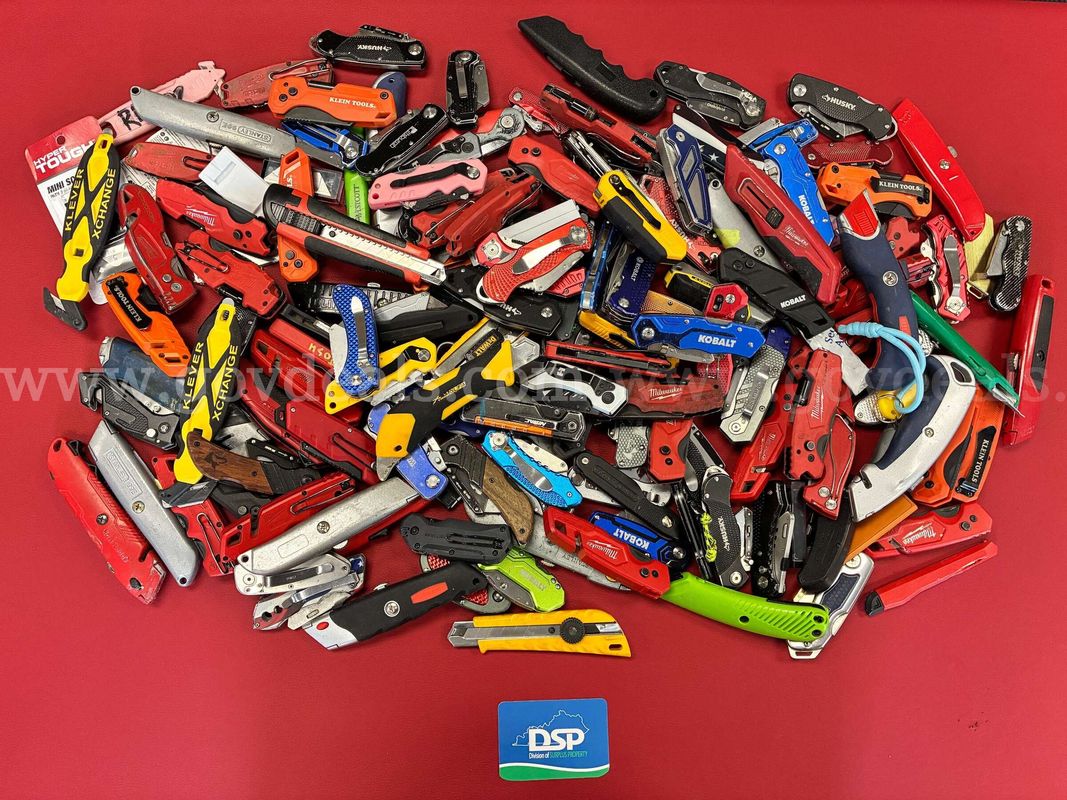 36 Pound Lot of Various Brand Utility Knives/PRE-OWNED/DS18744/99798/TSA