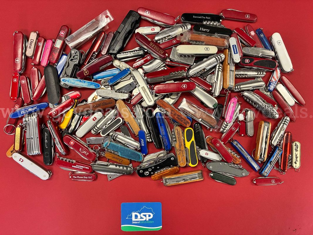 15.6 Pound Lot of Various Swiss Style Knives/PRE-OWNED/DS18744/99792/TSA