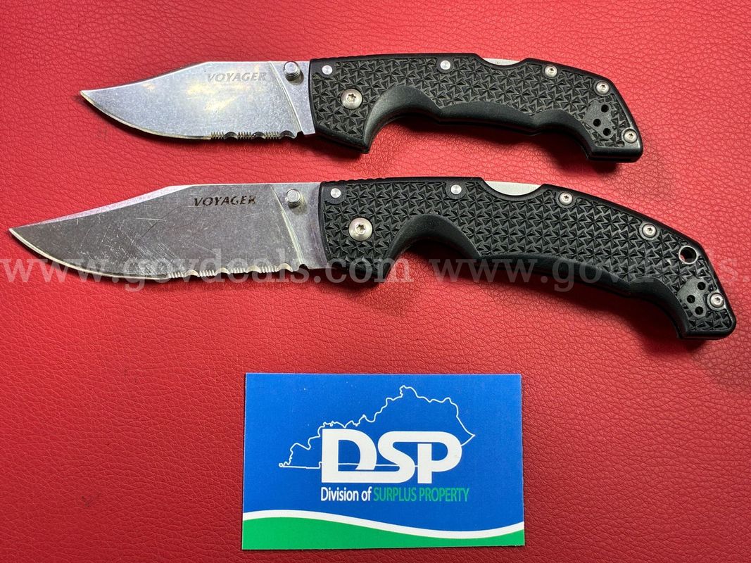 2 Cold Steel Voyager Knives/PRE-OWNED/DS18750/99824/TSA