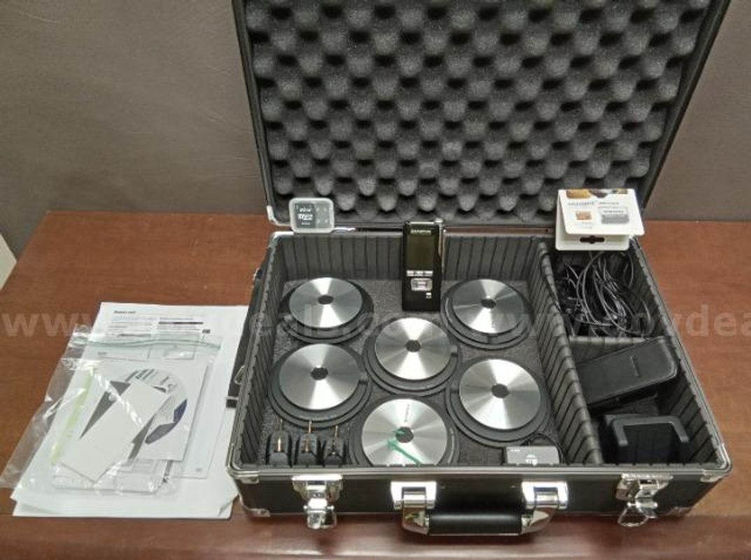 Olympus Conference Recording Kit with Case/PRE-OWNED/DS16476/89608/DSP