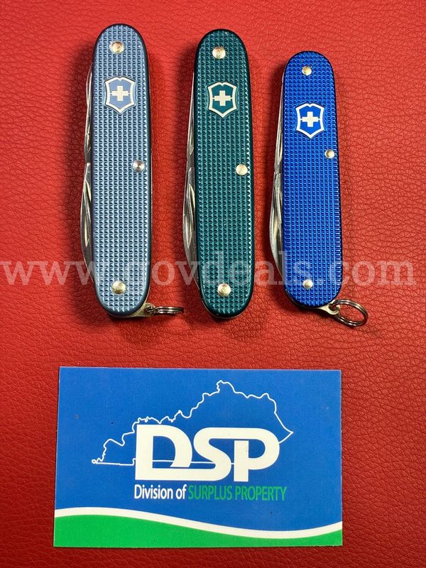 3 Victorinox Alox Swiss Army Knives/PRE-OWNED/DS18764/99914/TSA