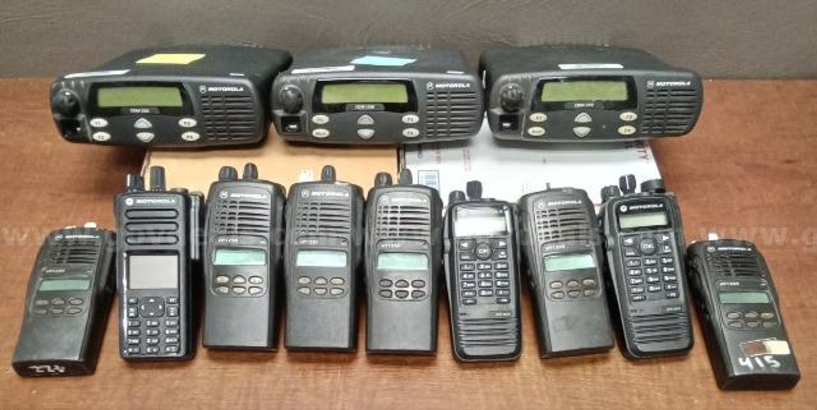 3 Motorola Base Radios and 9 Motorola Handheld Mobile Radios/PRE-OWNED/DS18735/Pallet000060/DSP