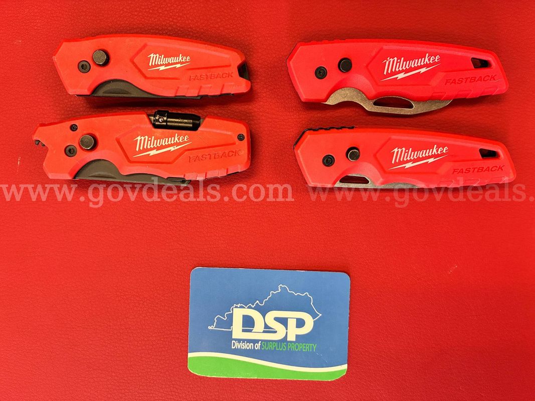 4 Milwaukee Fastback Utility Knives/PRE-OWNED/DS18767/99941/TSA
