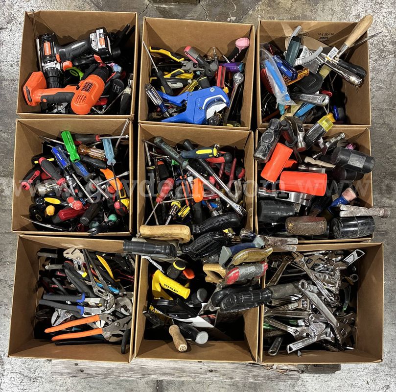 238 Pound Lot of Various Hand Tools/PRE-OWNED/DS18784/99977/TSA