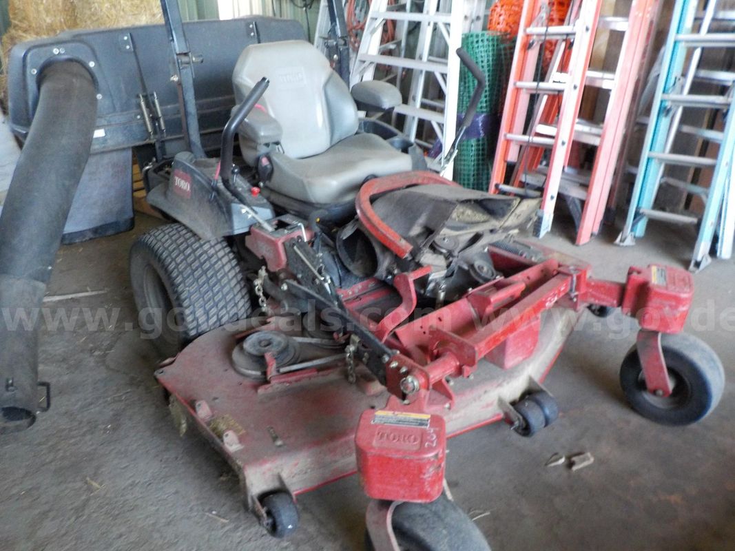 Toro 72 inch Zero turn mower with bagging system