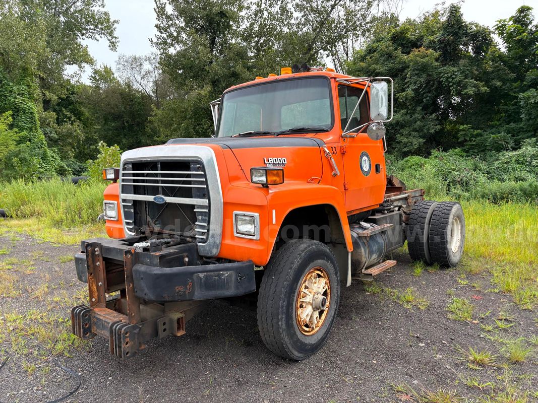 1988 Ford L8000F