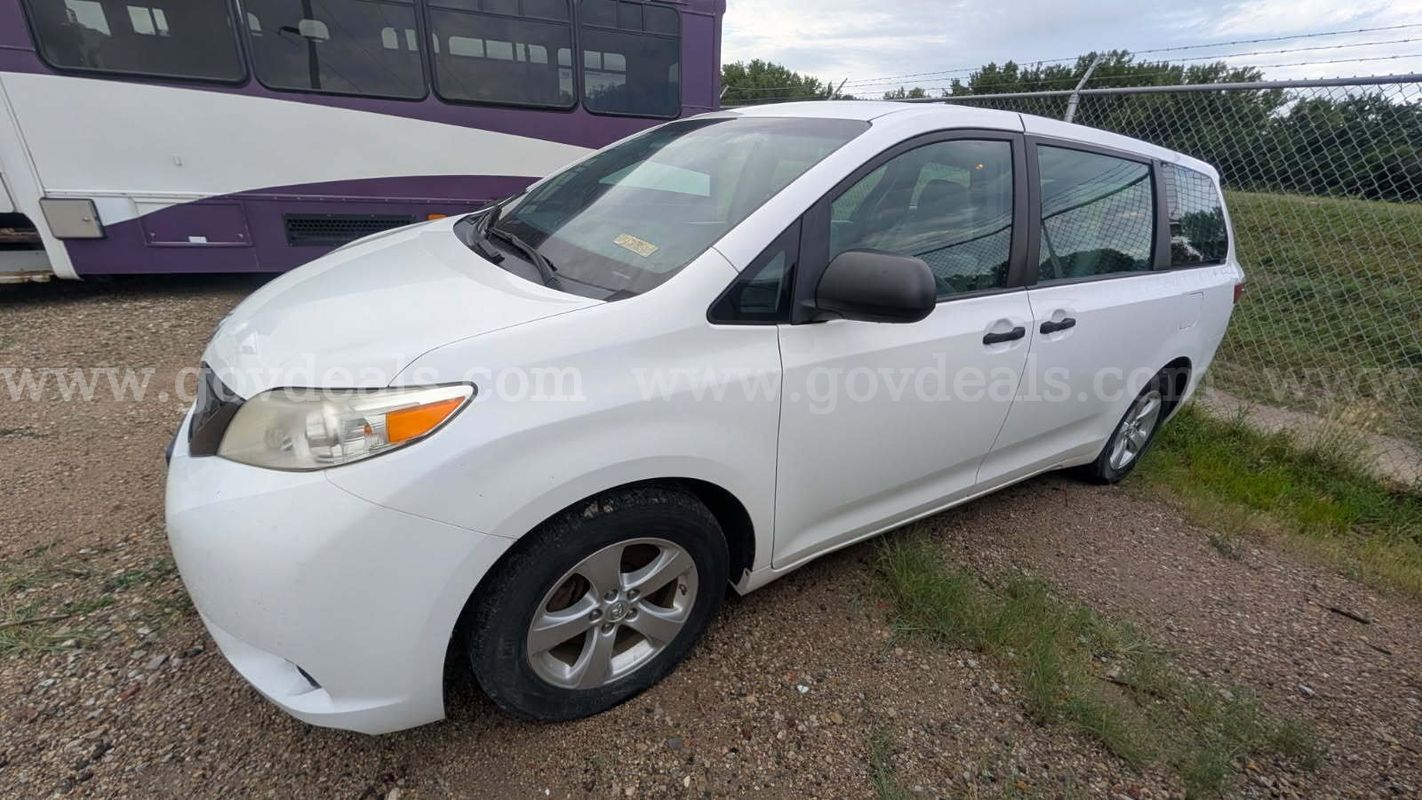 2017 Toyota Sienna L 7-Passenger