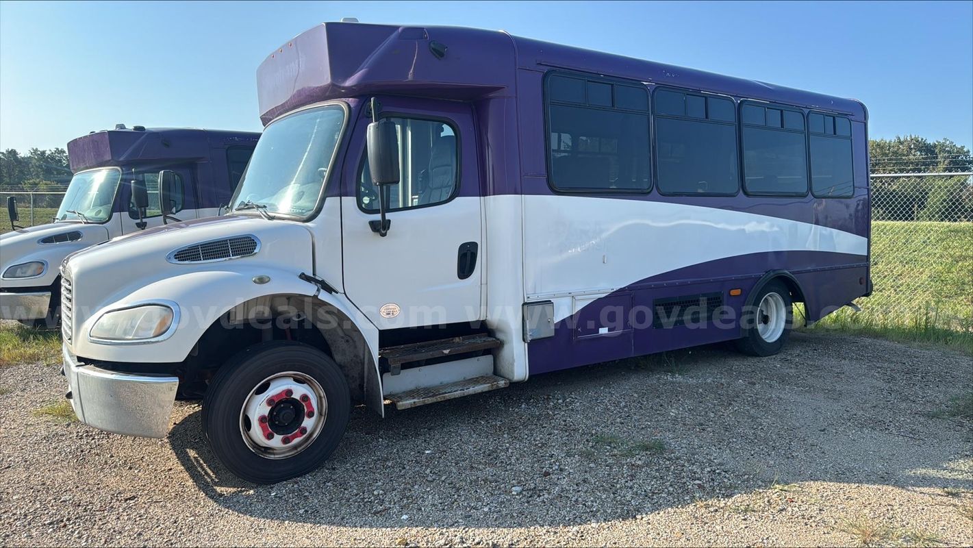 2016 Freightliner M2 106